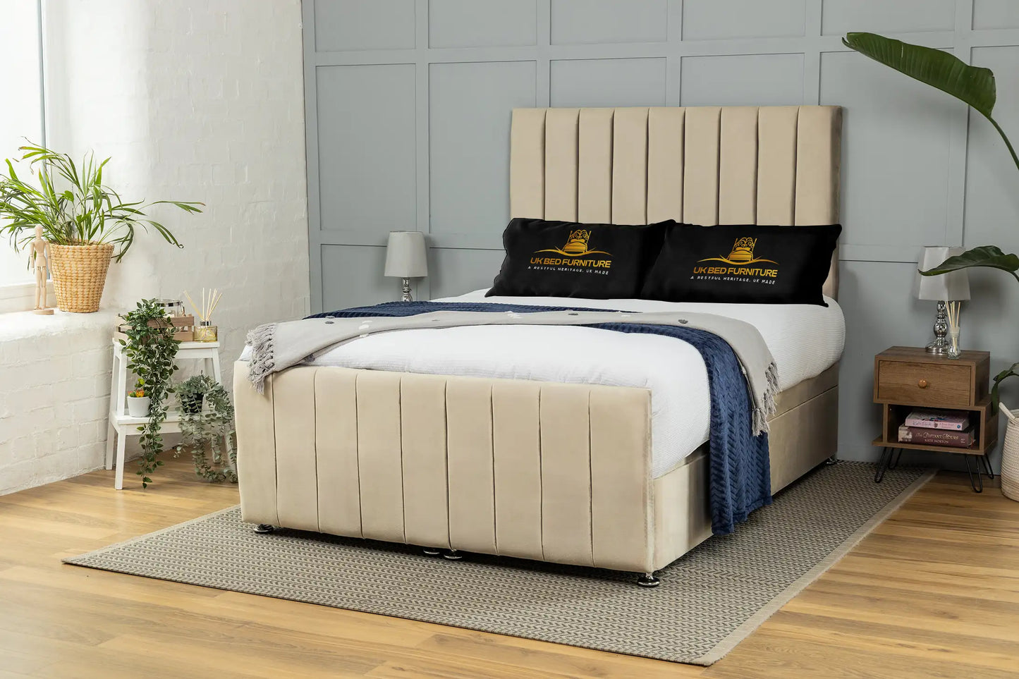 Venetian Ottoman Bed