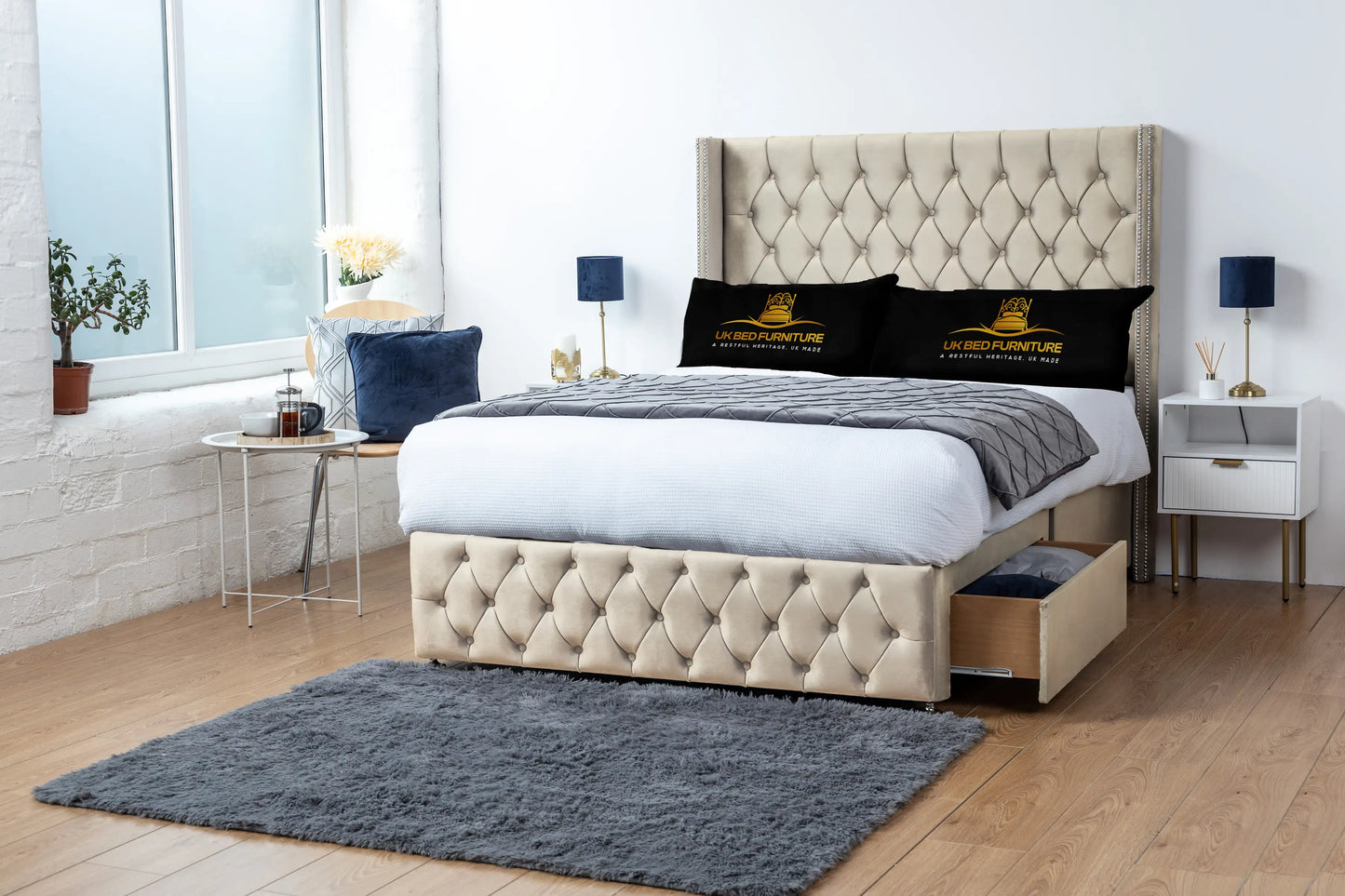 Jasmine Divan Bed