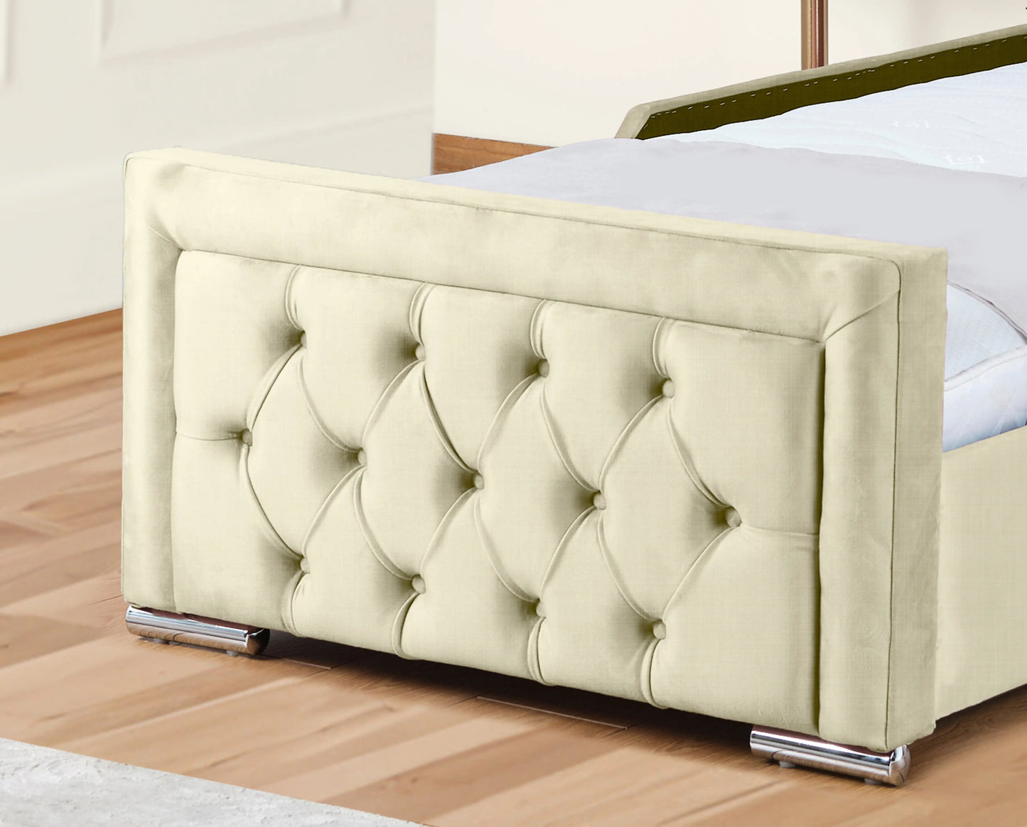 Noha Upholstered Bed