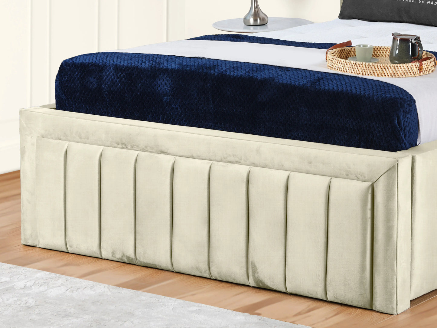Grand panel Upholstered bed