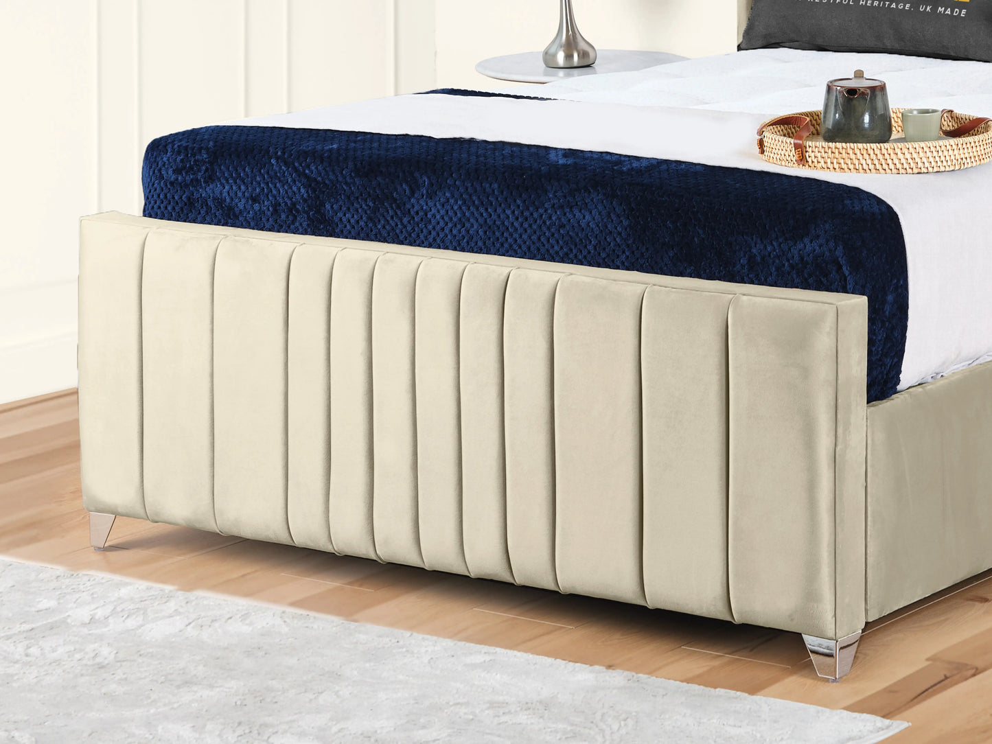 Valencia Lined Wings Upholstered Bed