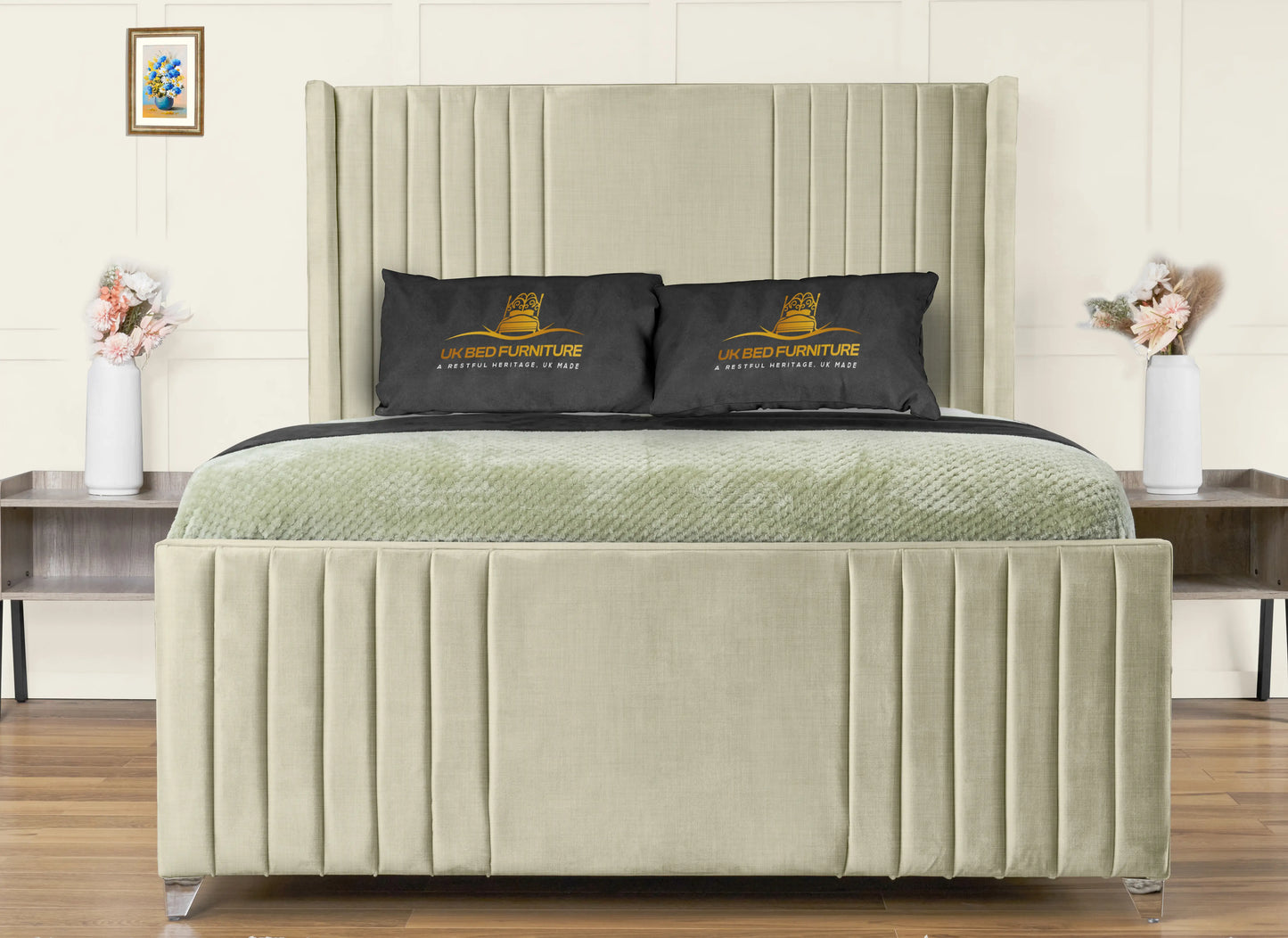 Elise lined winged Upholstered Bed