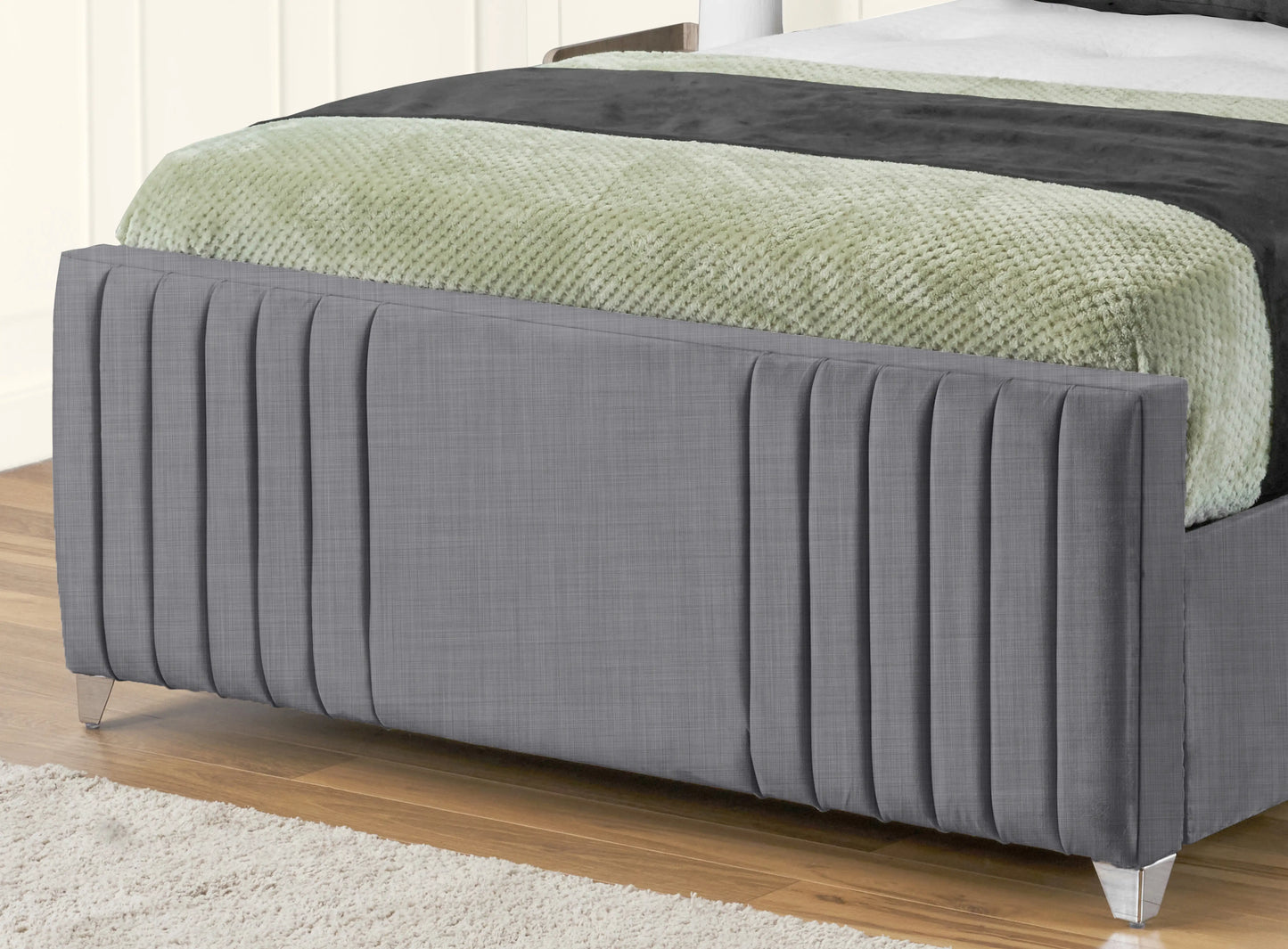 Elise lined winged Upholstered Bed