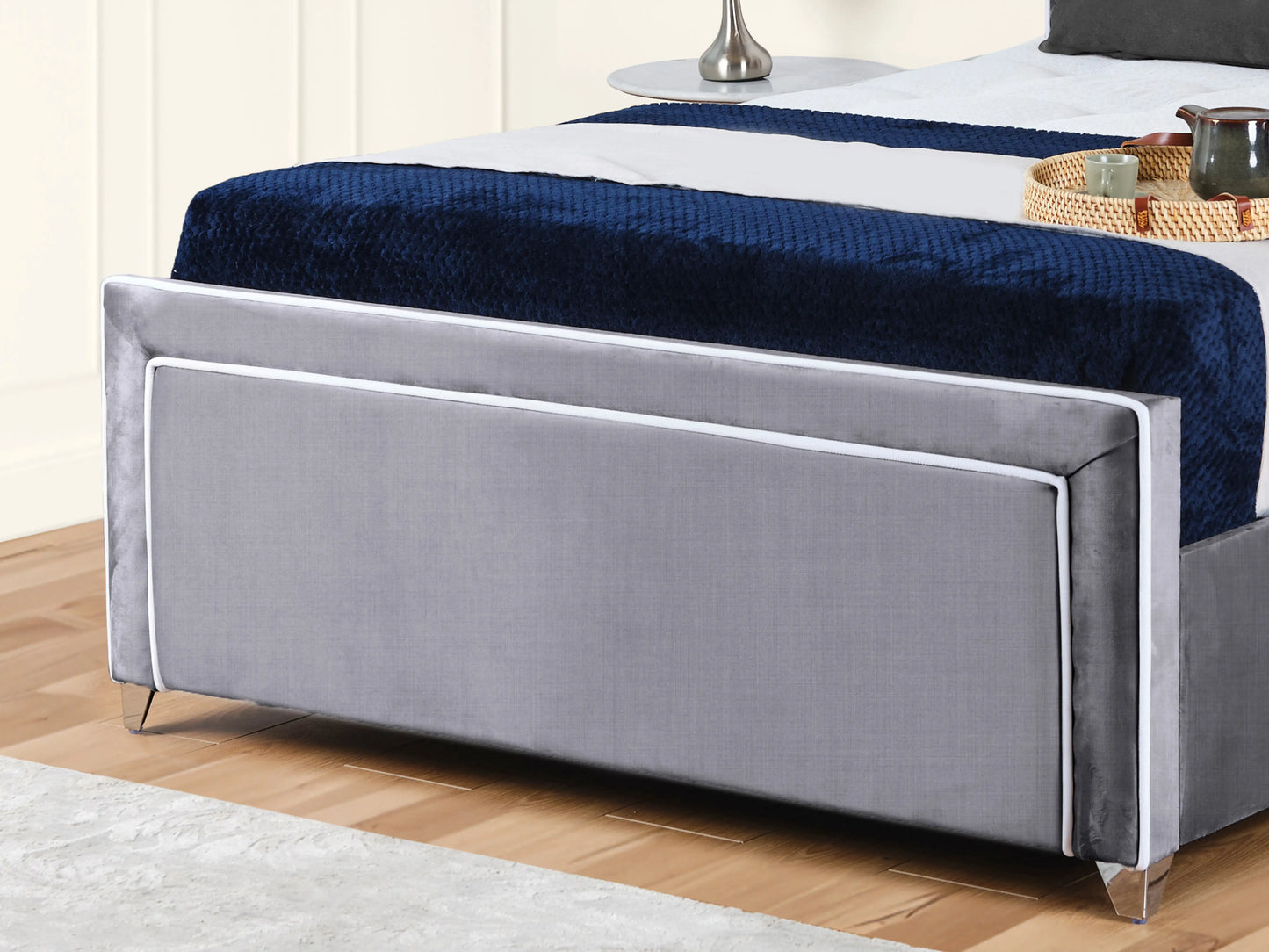 Ariana Upholstered Bed