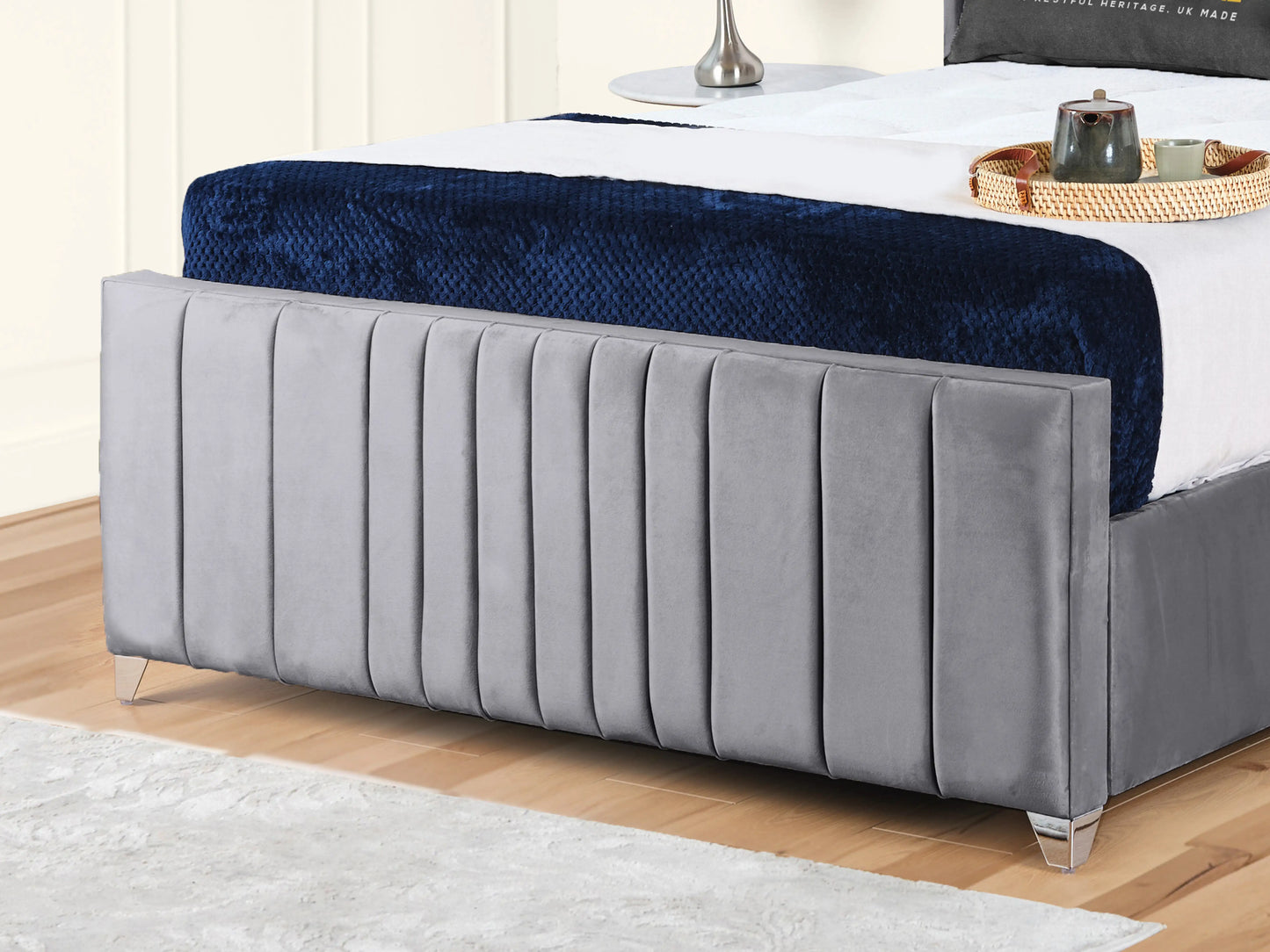 Valencia Lined Wings Upholstered Bed