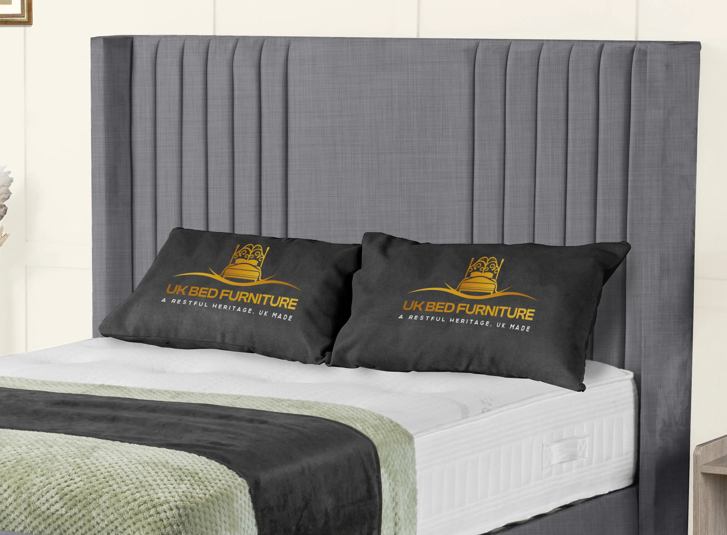 Elise lined winged Upholstered Bed