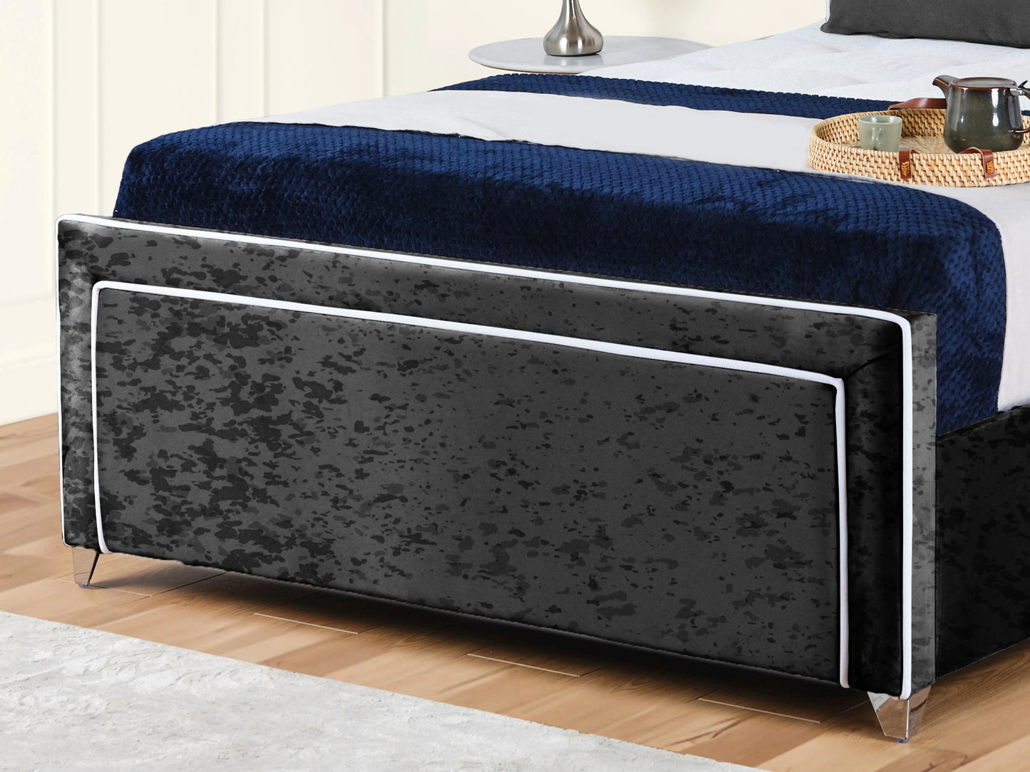 Ariana Upholstered Bed