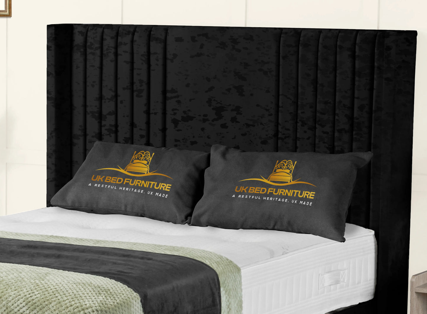 Elise lined winged Upholstered Bed