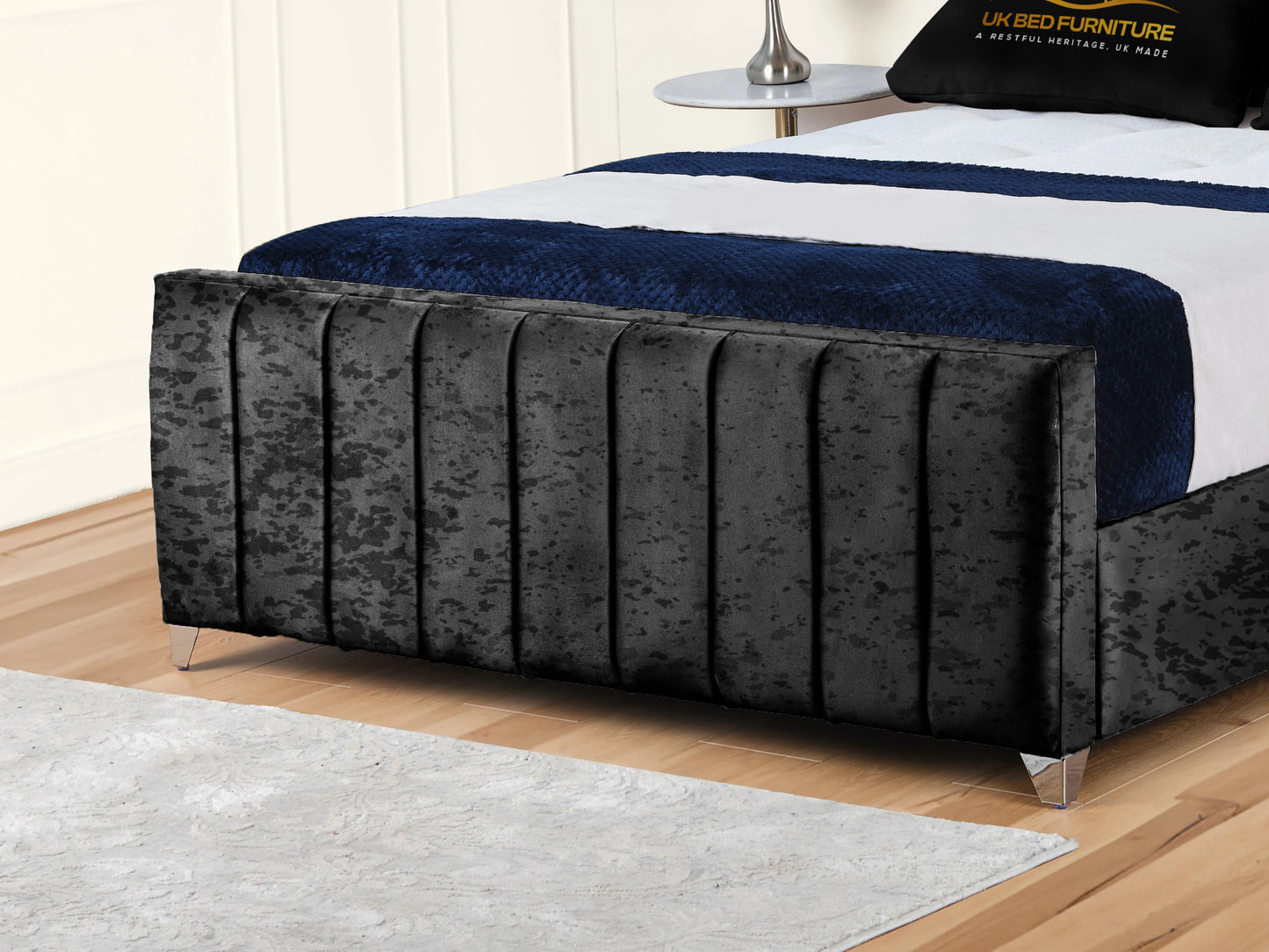 Lisburn Upholstered bed