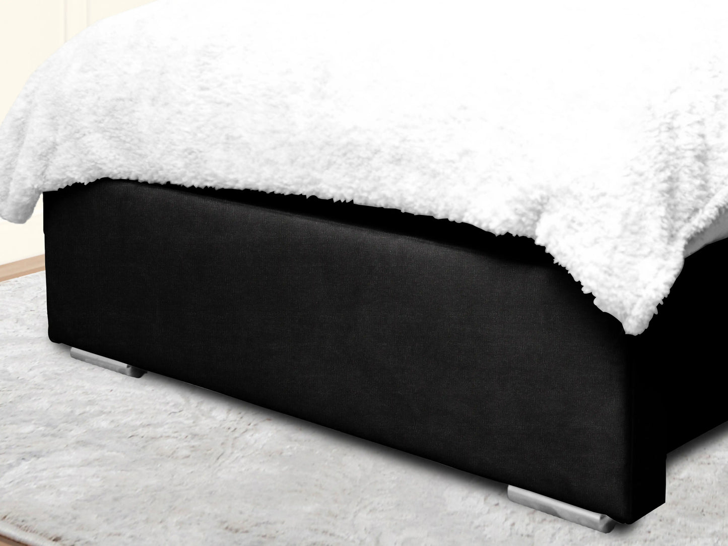 Miri Winged Upholstered Bed