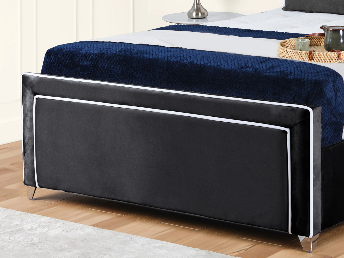 Ariana Upholstered Bed