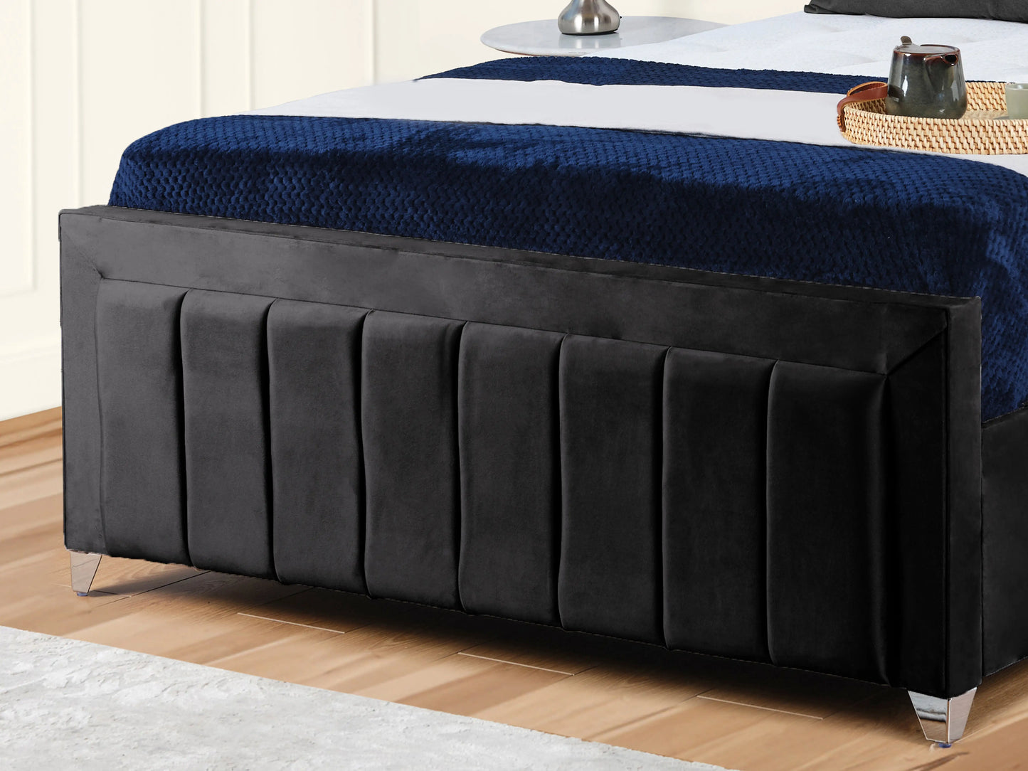 Sierra upholstered Bed