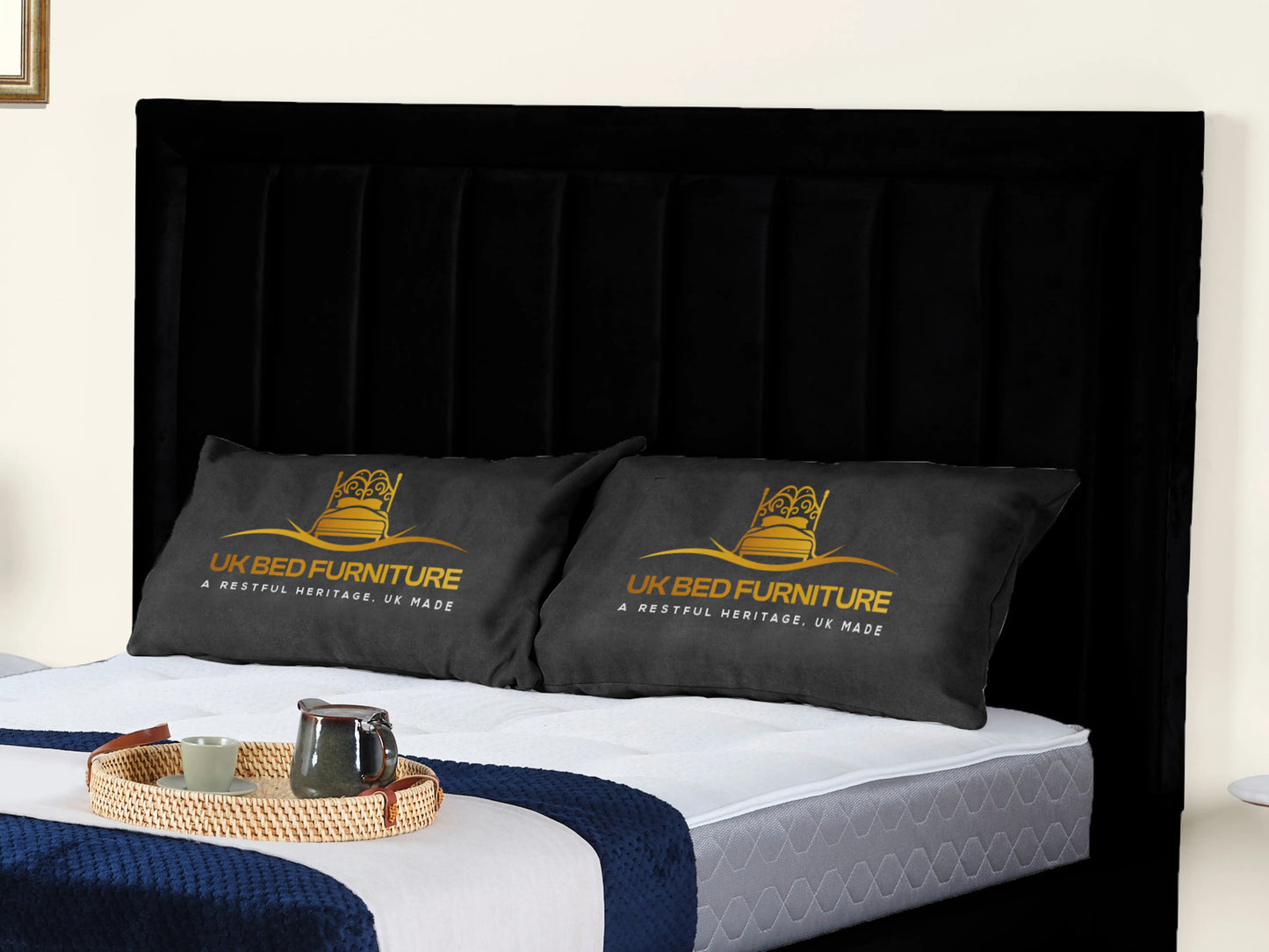 Grand panel Upholstered bed