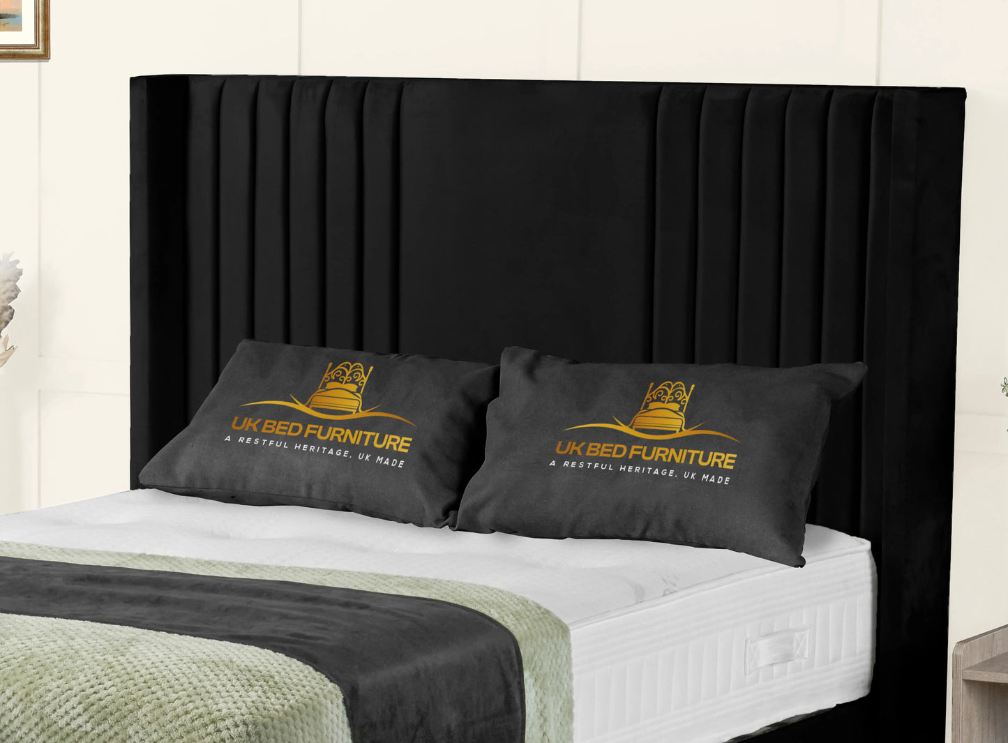 Elise lined winged Upholstered Bed