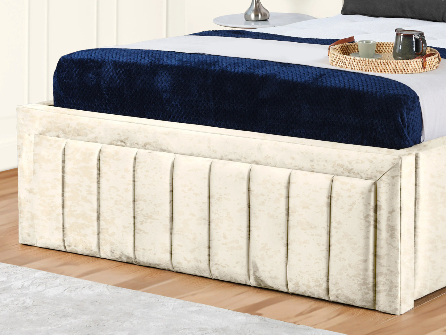 Grand panel Upholstered bed