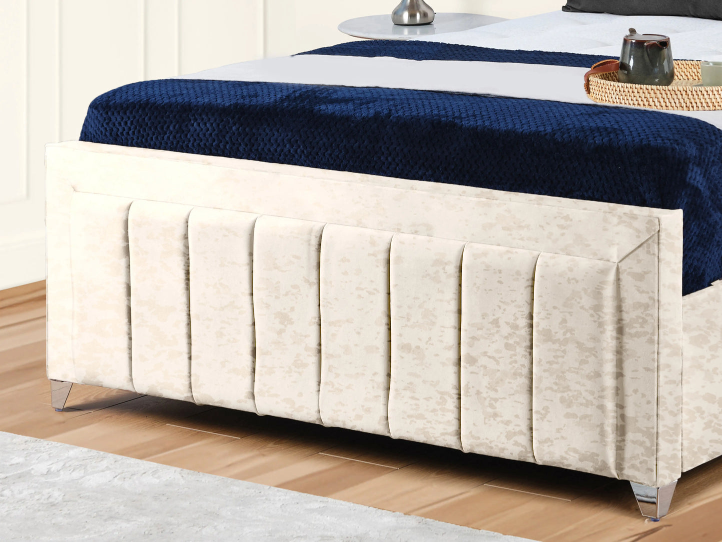 Sierra upholstered Bed
