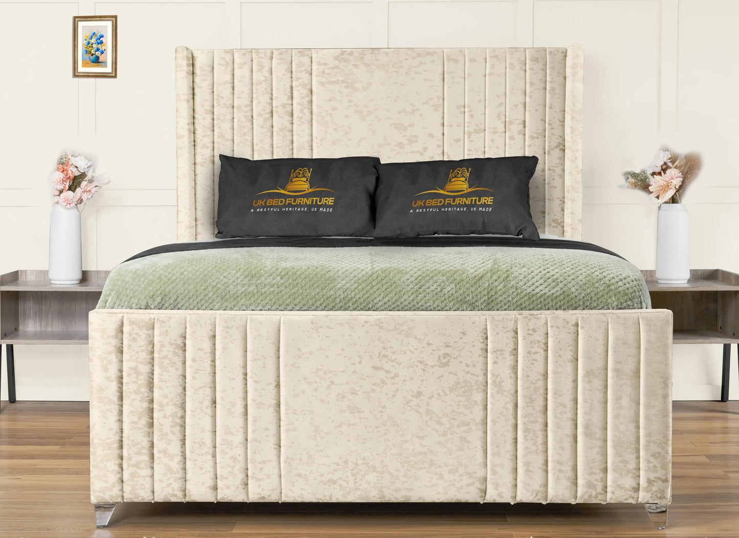 Elise lined winged Upholstered Bed