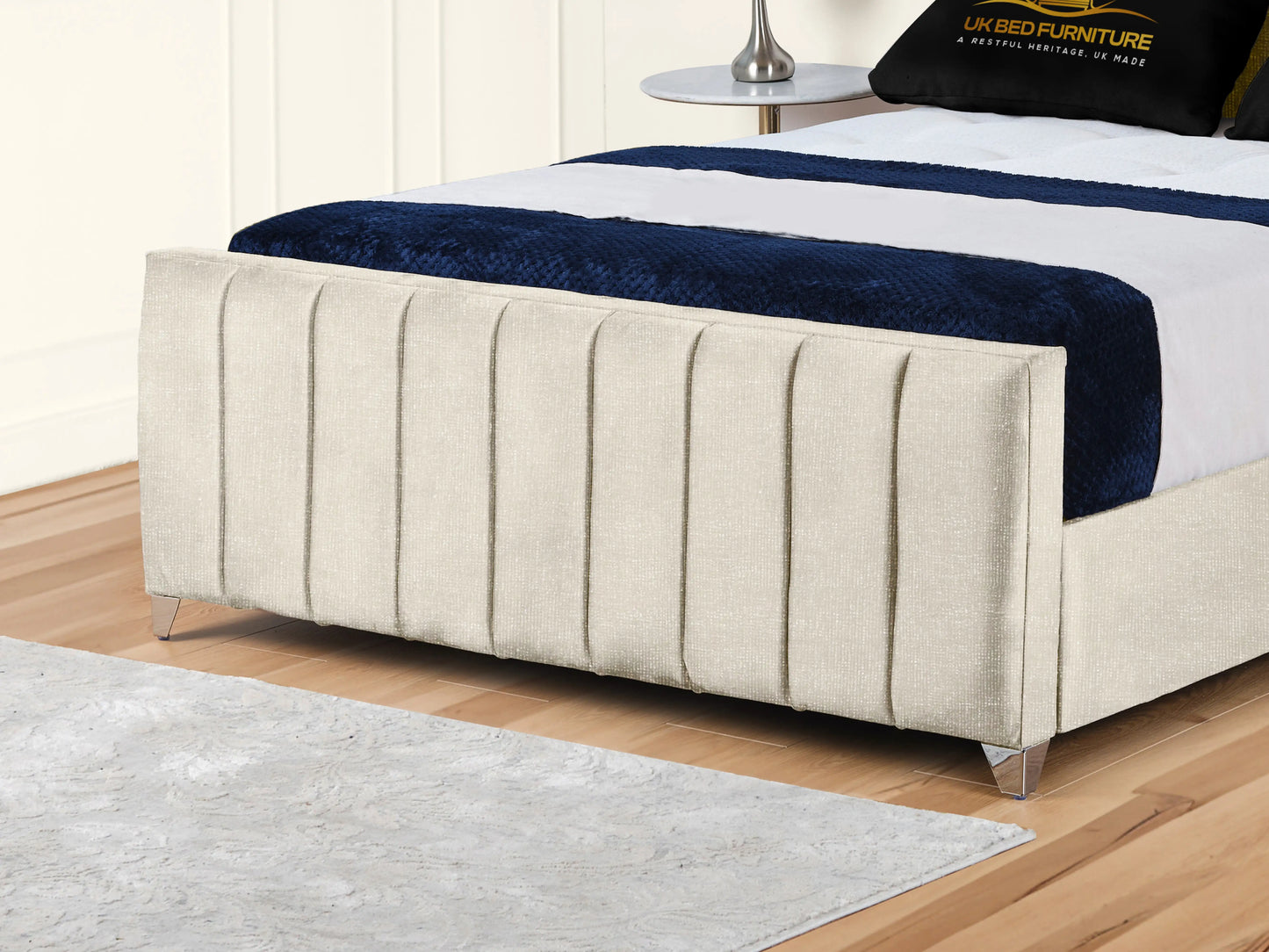 Lisburn Upholstered bed