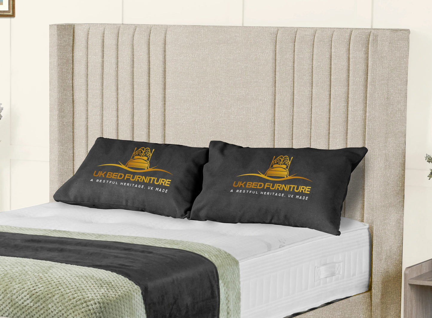 Elise lined winged Upholstered Bed