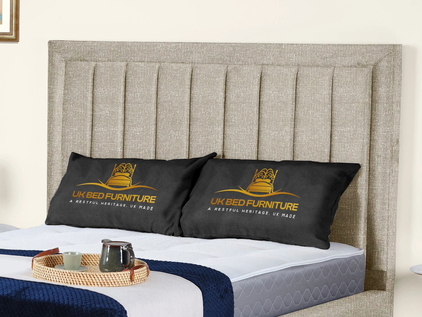 Grand panel Upholstered bed