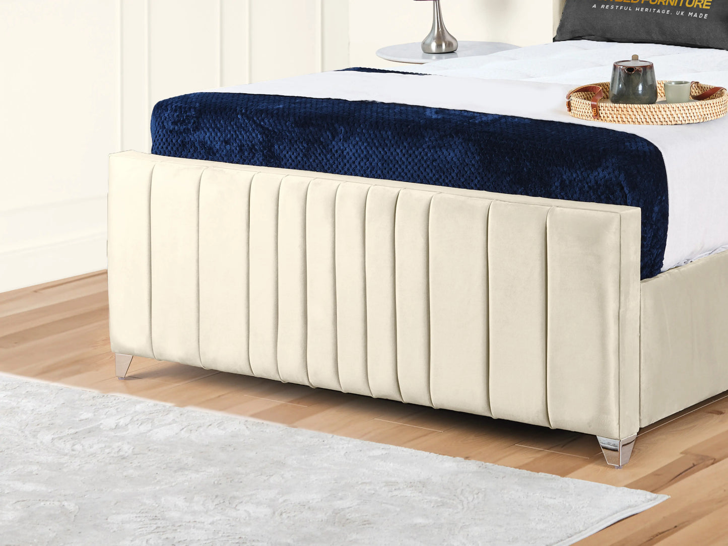 Valencia Lined Wings Upholstered Bed