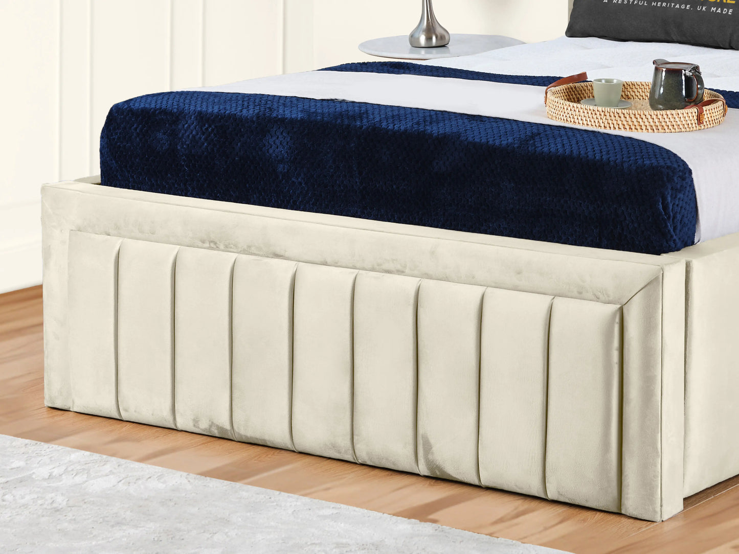 Grand panel Upholstered bed