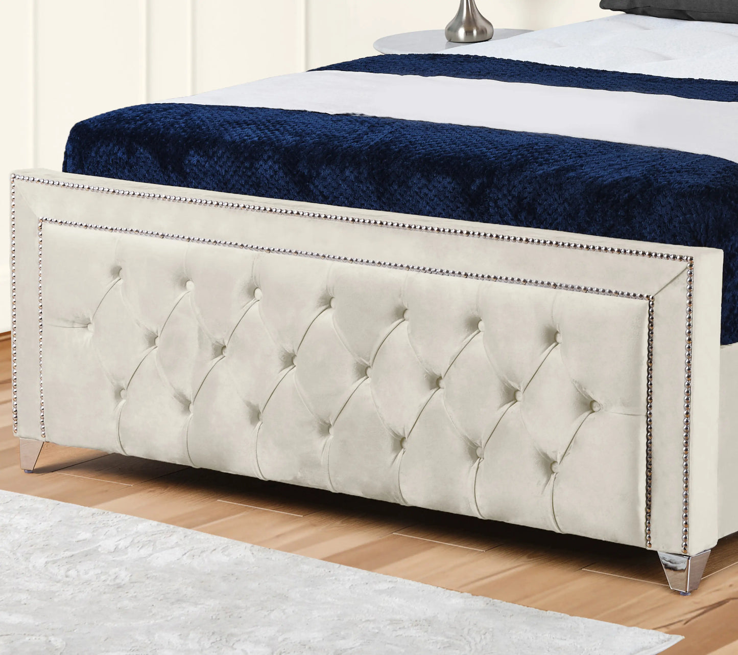 Hamilton Upholstered Bed