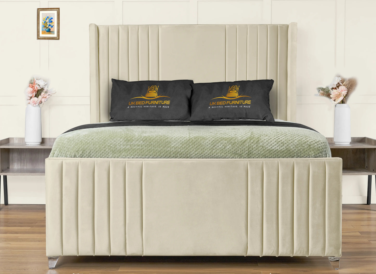 Elise lined winged Upholstered Bed