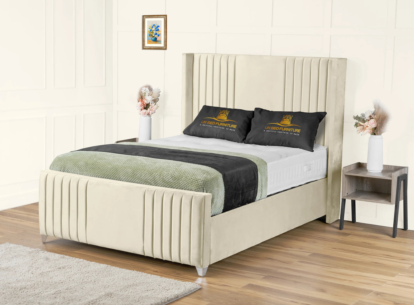 Elise lined winged Upholstered Bed
