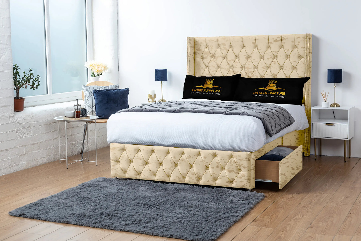Jasmine Divan Bed