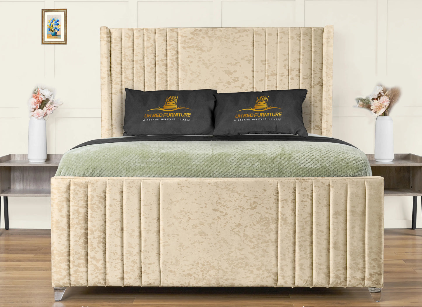 Elise lined winged Upholstered Bed