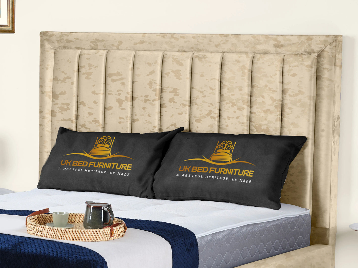Grand panel Upholstered bed