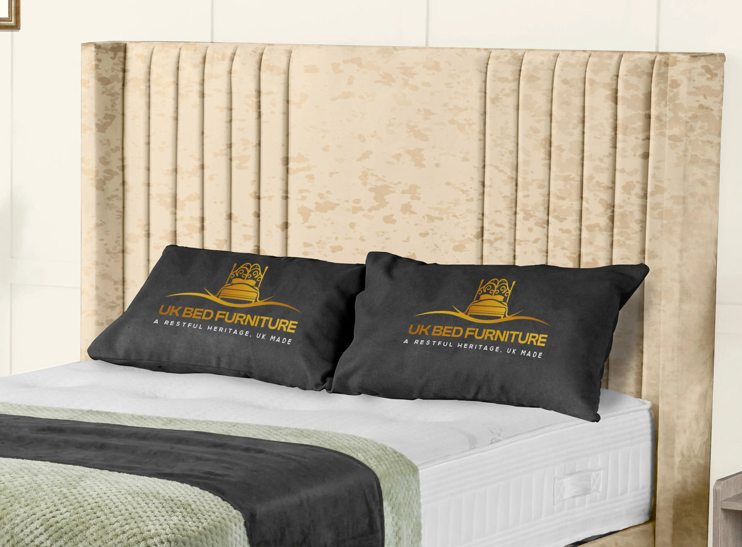 Elise lined winged Upholstered Bed
