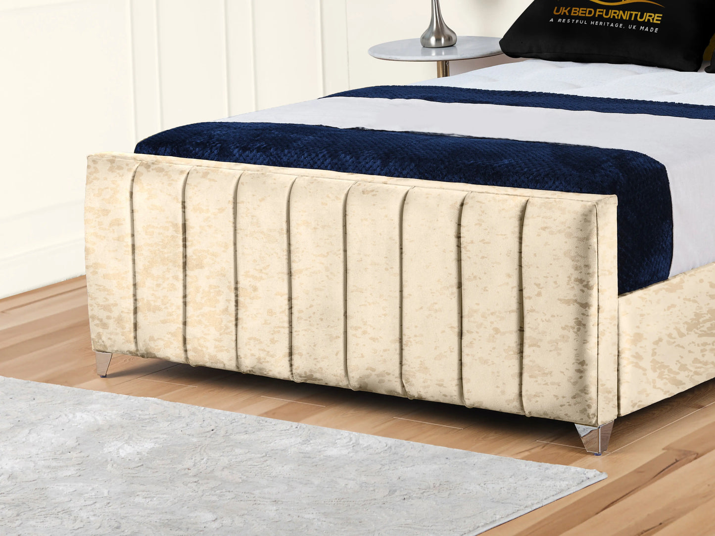 Lisburn Upholstered bed
