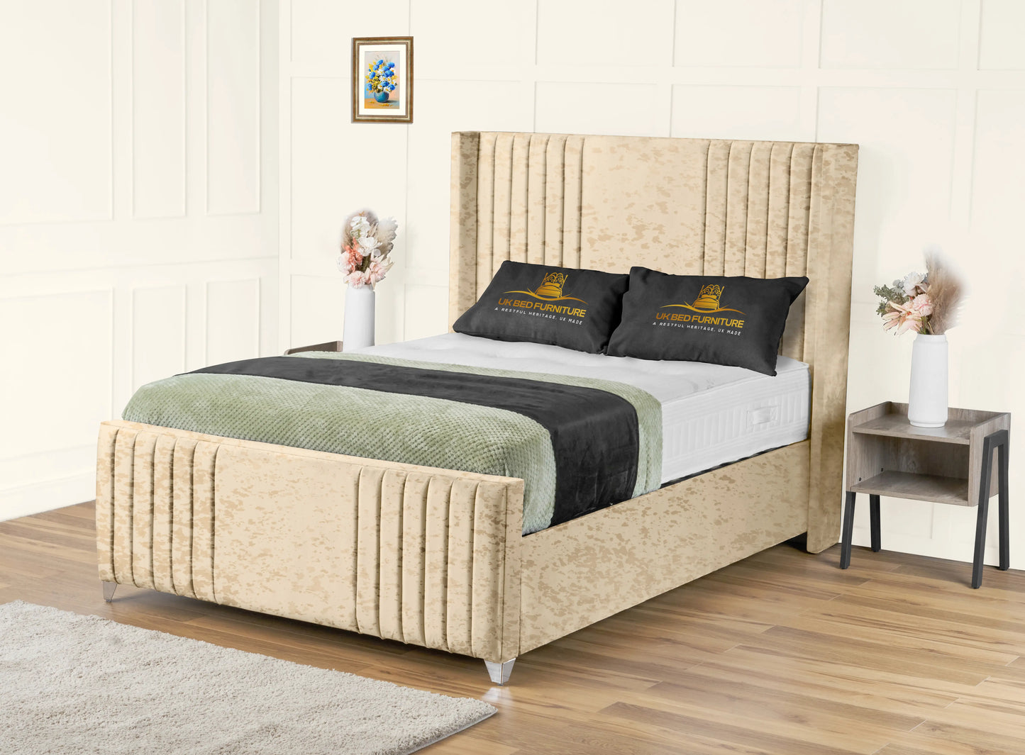 Elise lined winged Upholstered Bed