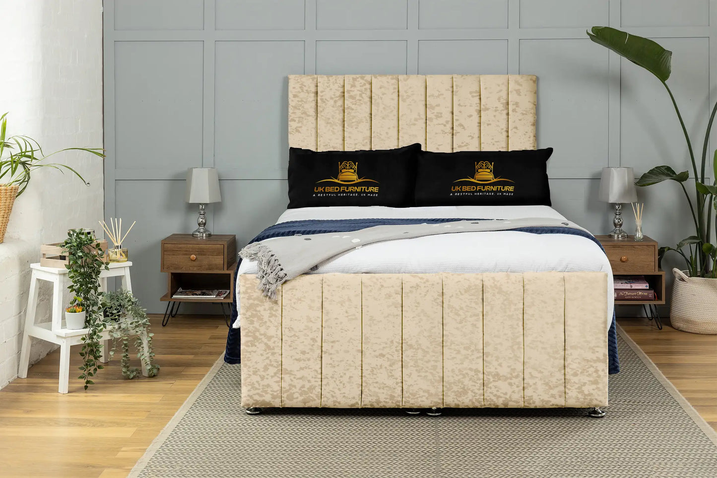 Venetian Ottoman Bed