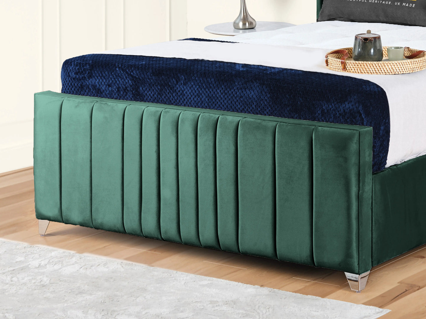 Valencia Lined Wings Upholstered Bed