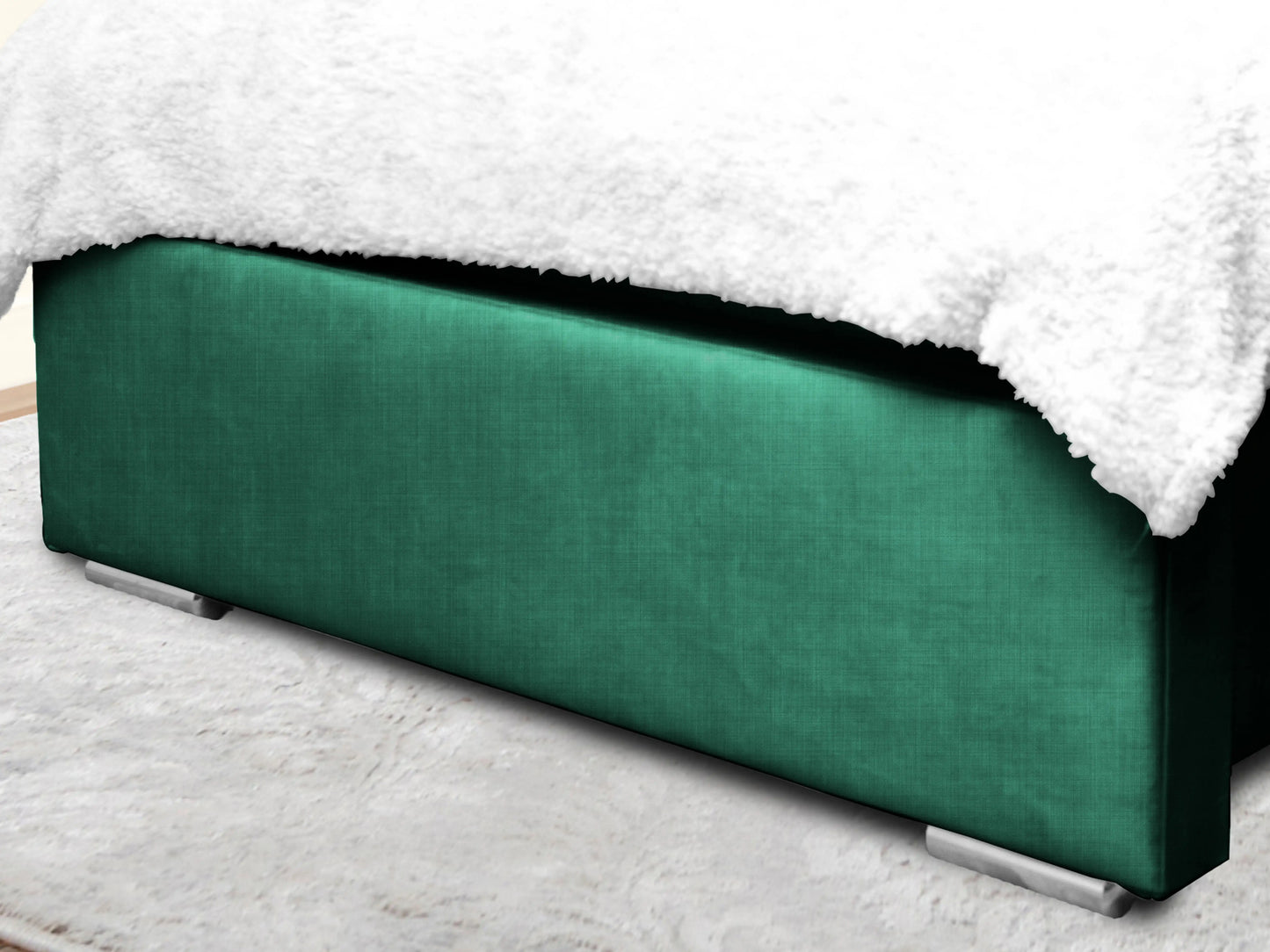 Miri Winged Upholstered Bed
