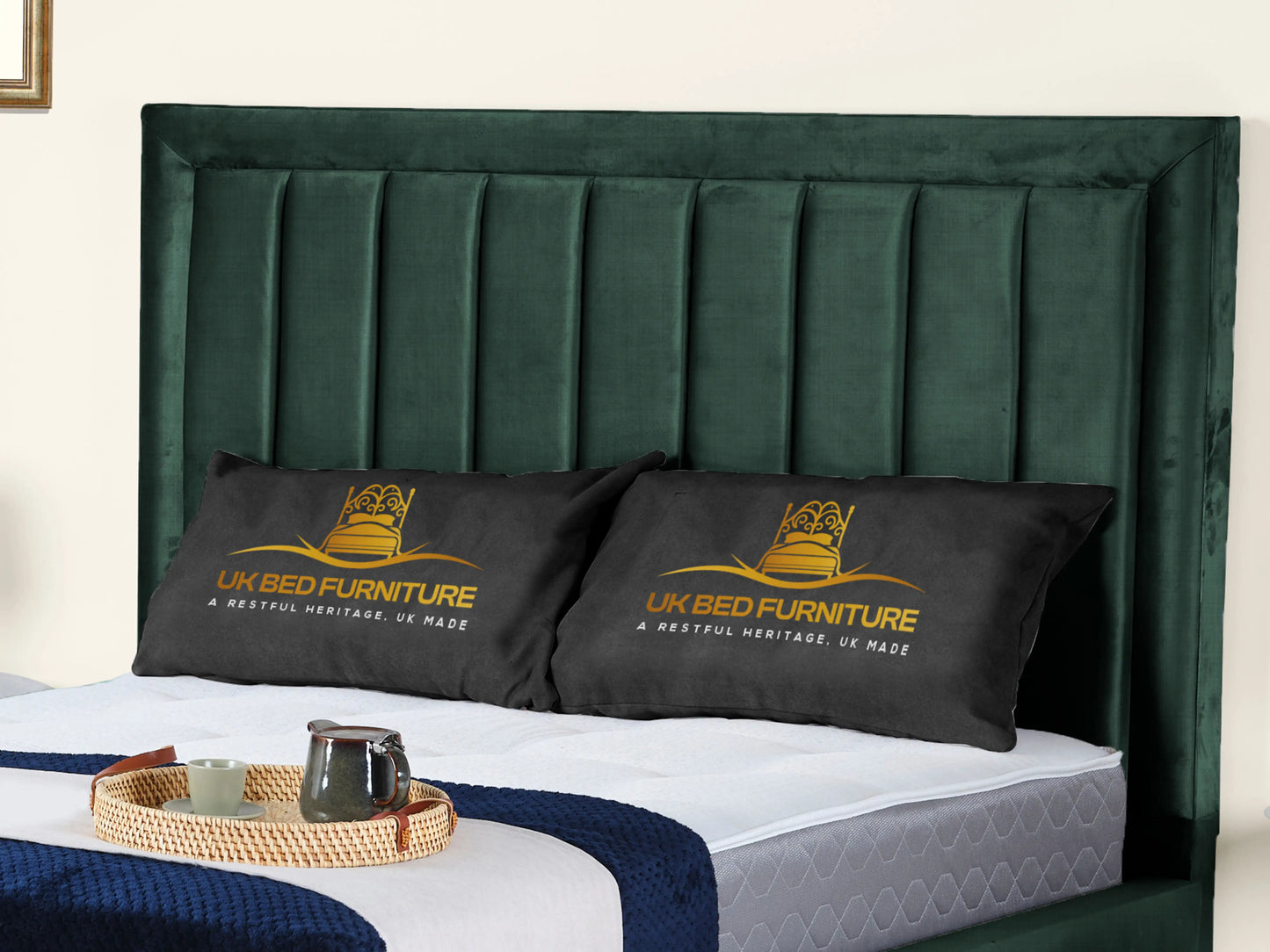 Grand panel Upholstered bed