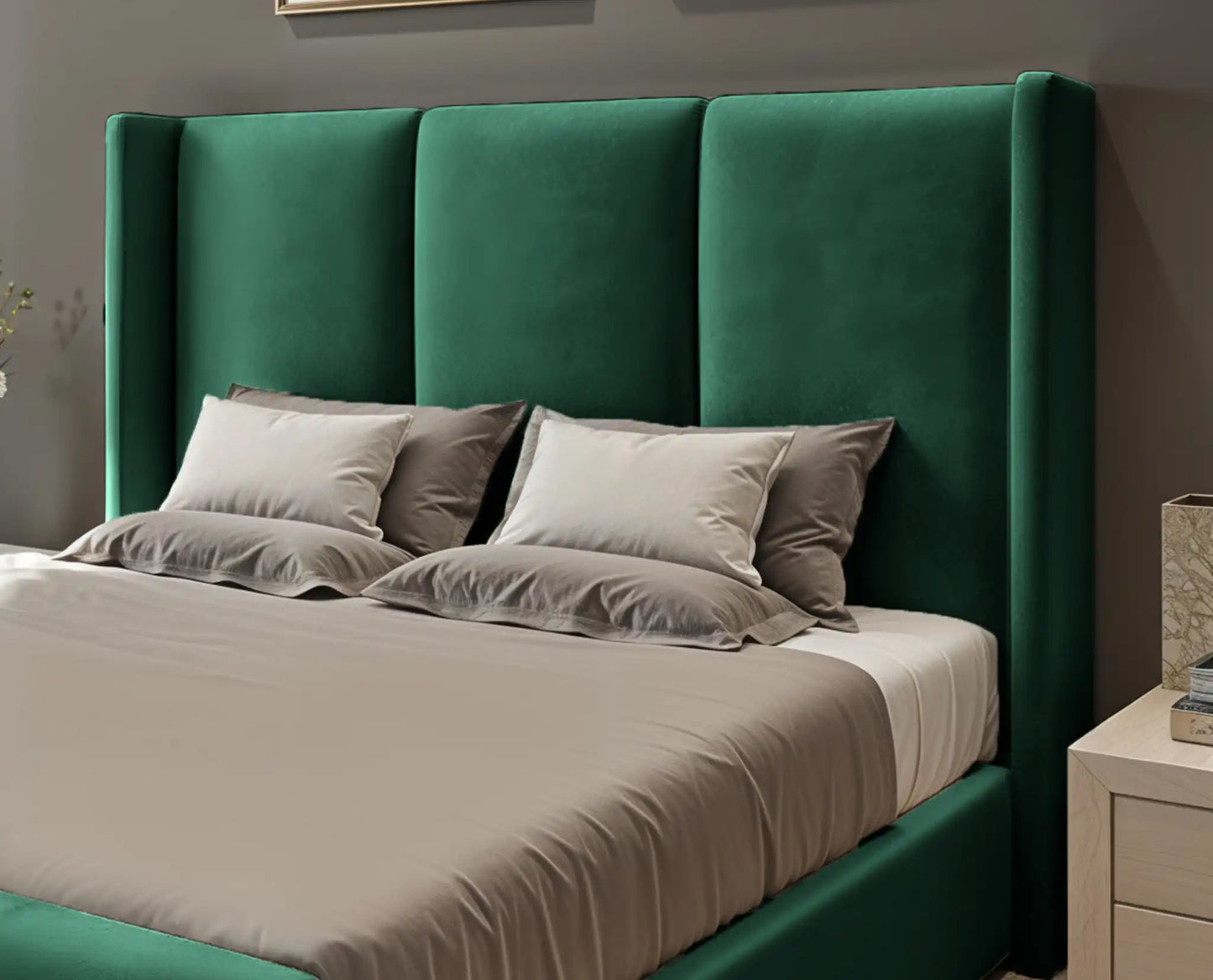 Miami winged Upholstered Bed