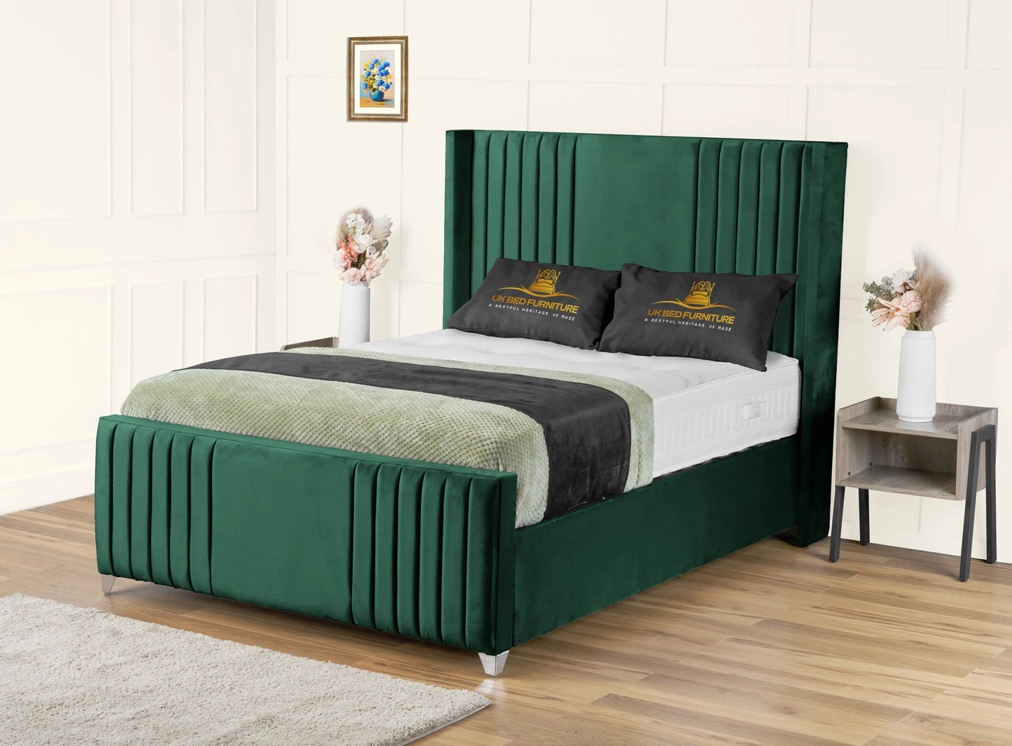 Elise lined winged Upholstered Bed