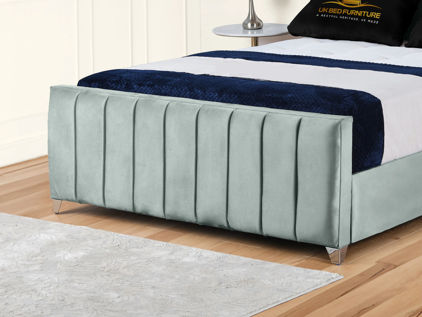 Lisburn Upholstered bed