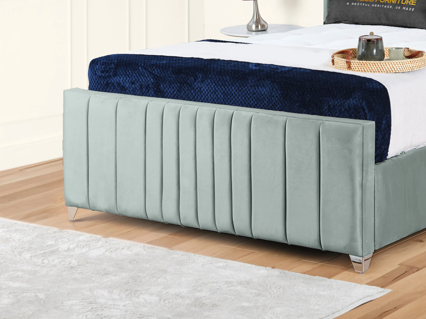 Valencia Lined Wings Upholstered Bed