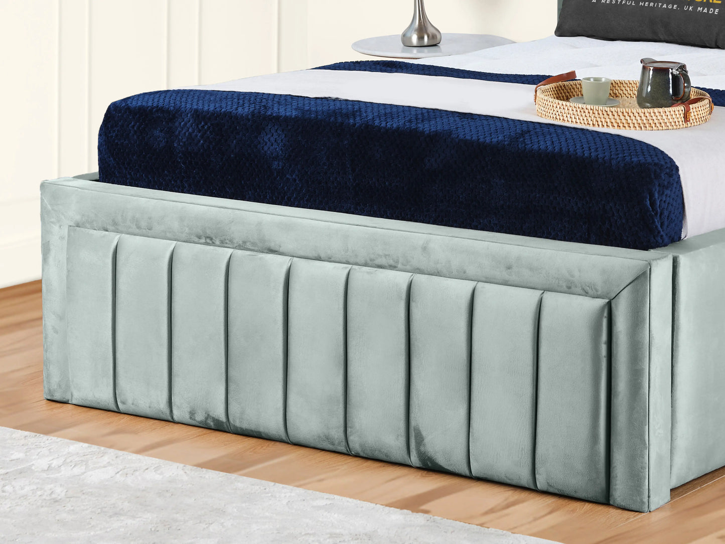 Grand panel Upholstered bed