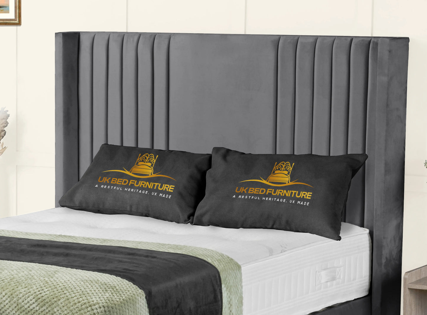 Elise lined winged Upholstered Bed