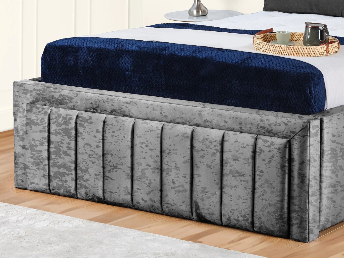 Grand panel Upholstered bed
