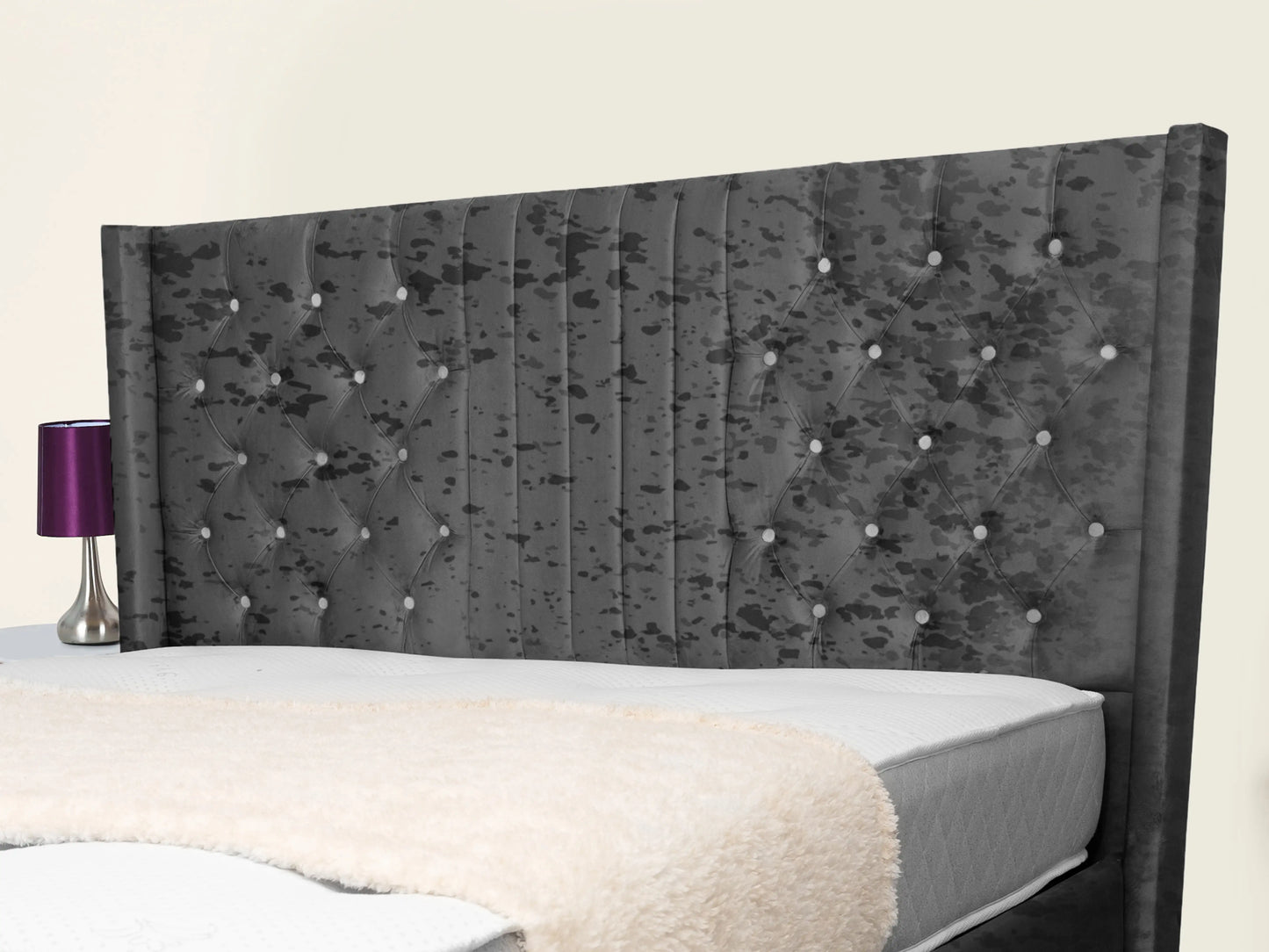 Middleton Winged Upholstered Bed