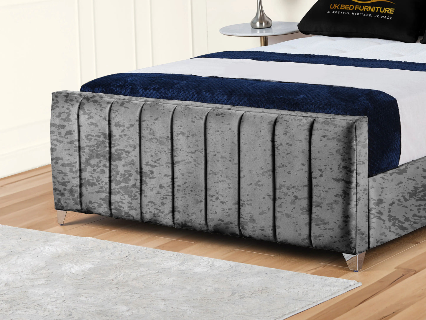Lisburn Upholstered bed