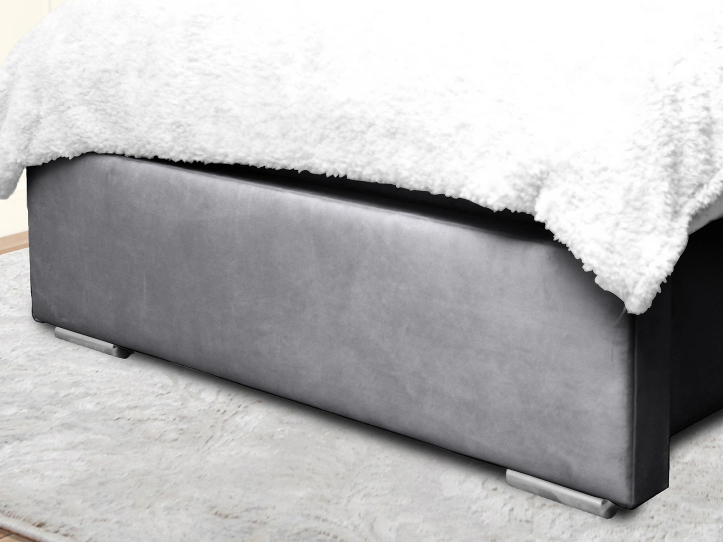 Miri Winged Upholstered Bed