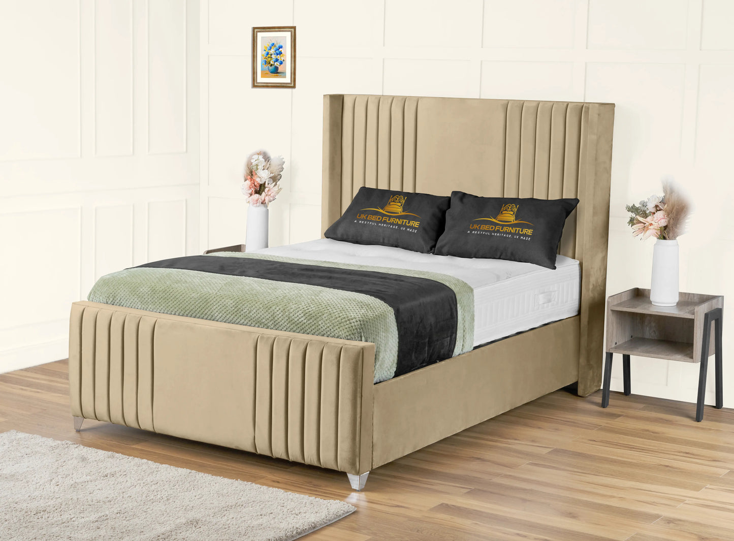 Elise lined winged Upholstered Bed
